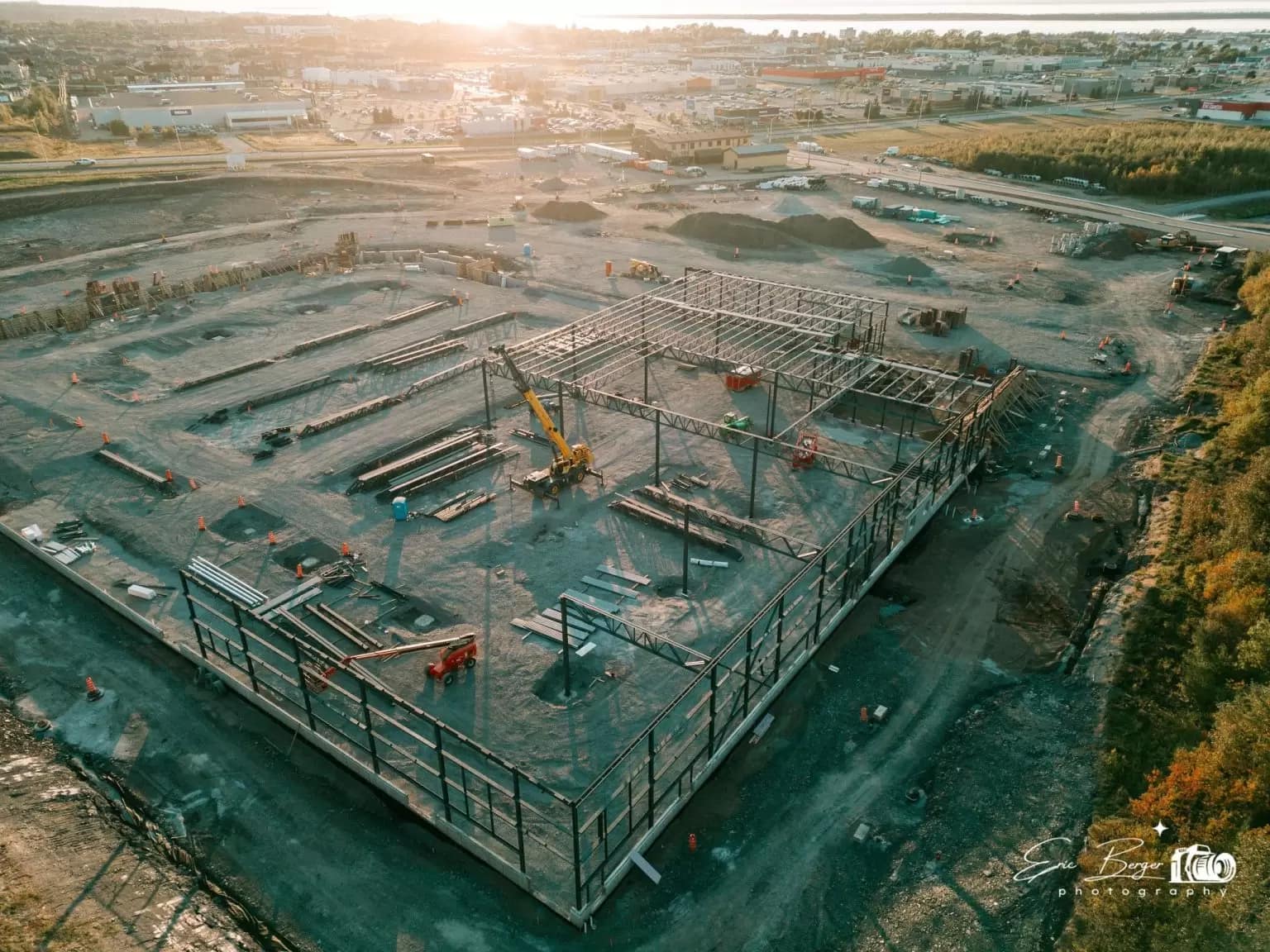 Costco Rimouski : les structures d’acier font leurs apparitions L'ouverture toujours prévue en mai prochain