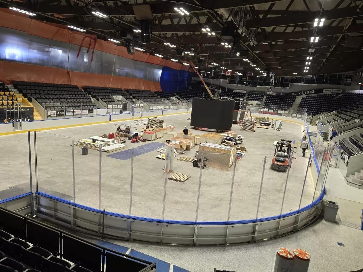 Colisée : le chantier de Technipro tire à sa fin Le Journal Le Soir.ca a eu accès aux travaux en cours dans l'amphithéâtre