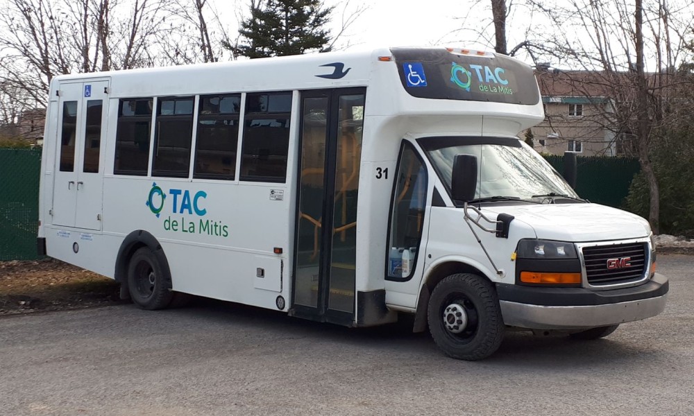 Taxe sur l'essence pour financer le transport collectif: Décision très mal accueillie dans la région