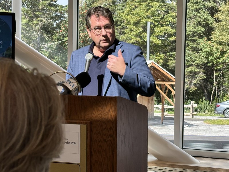 Le ministre de l'Éducation inaugure le Lab-École 